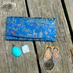 Wallet earrings necklace